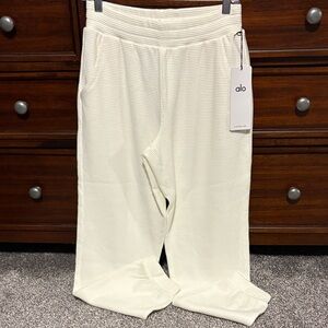 ALO Yoga Waffle Weekend Escape Jogger